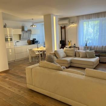 Продается 3-х комнатная квартира, 98 м²