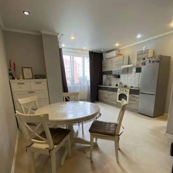 Продается 1-комнатная квартира, 41 м²