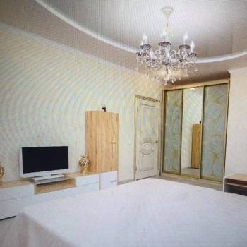 Сдается 1-комнатная квартира, 55 м²