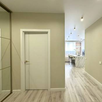 Продается 1-комнатная квартира, 40,7 м²