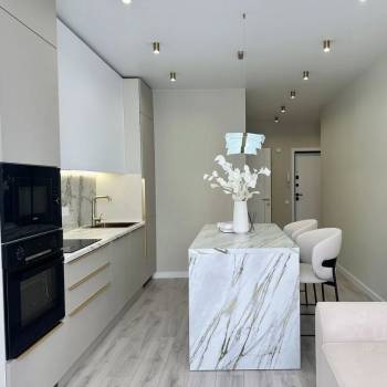 Продается 1-комнатная квартира, 40,7 м²