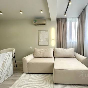 Продается 1-комнатная квартира, 40,7 м²