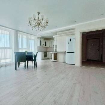 Продается 3-х комнатная квартира, 123 м²