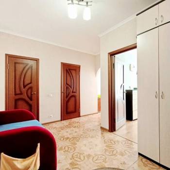 Продается 1-комнатная квартира, 49,3 м²