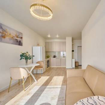 Продается 1-комнатная квартира, 43 м²