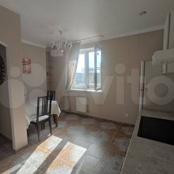 Сдается 1-комнатная квартира, 43 м²