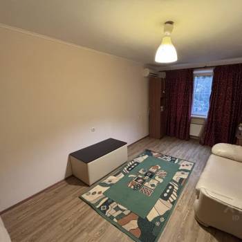 Продается 1-комнатная квартира, 38 м²