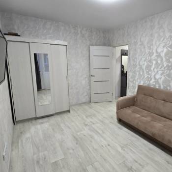 Продается 2-х комнатная квартира, 42 м²