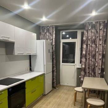 Продается 1-комнатная квартира, 37,4 м²