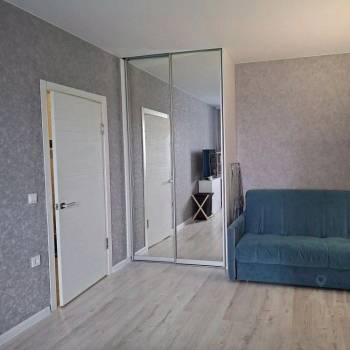Продается 1-комнатная квартира, 36 м²