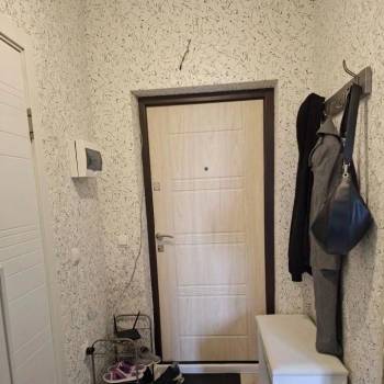 Продается 1-комнатная квартира, 36 м²