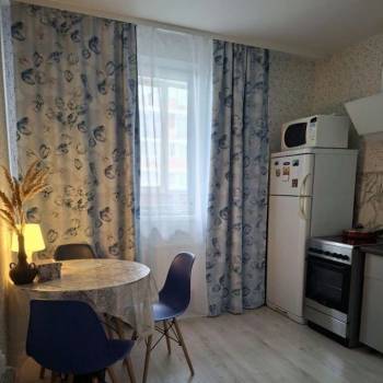 Продается 1-комнатная квартира, 36 м²