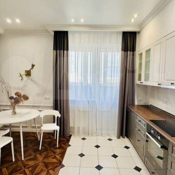 Продается 3-х комнатная квартира, 104 м²