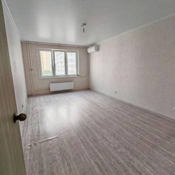 Сдается Многокомнатная квартира, 90 м²