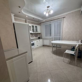 Сдается 1-комнатная квартира, 48 м²