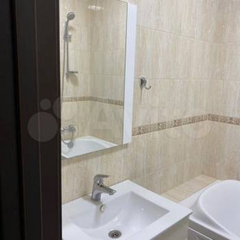 Сдается 1-комнатная квартира, 42 м²