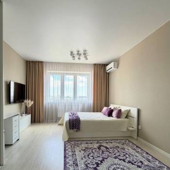 Сдается 1-комнатная квартира, 52 м²