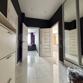 Сдается 1-комнатная квартира, 52 м²