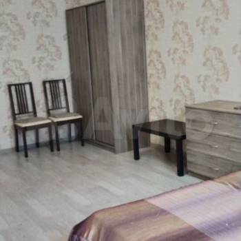 Сдается 1-комнатная квартира, 49 м²