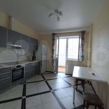 Сдается 1-комнатная квартира, 42 м²