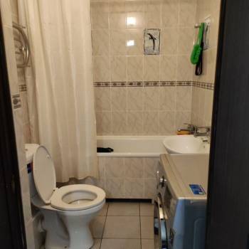 Продается 1-комнатная квартира, 46 м²