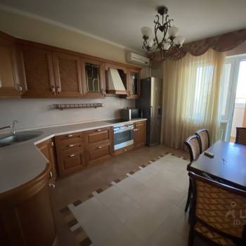 Сдается 1-комнатная квартира, 46,7 м²