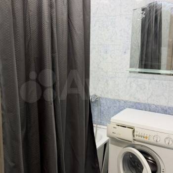 Сдается 1-комнатная квартира, 42 м²