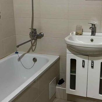 Сдается 1-комнатная квартира, 42 м²
