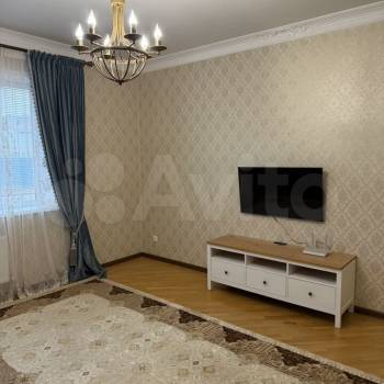 Сдается Многокомнатная квартира, 105 м²