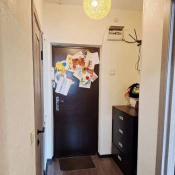Продается 1-комнатная квартира, 36 м²