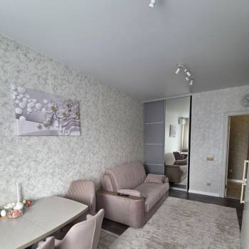 Продается 1-комнатная квартира, 40,3 м²