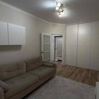 Сдается 1-комнатная квартира, 37 м²