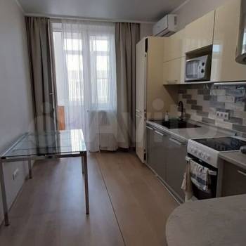 Сдается 1-комнатная квартира, 40 м²