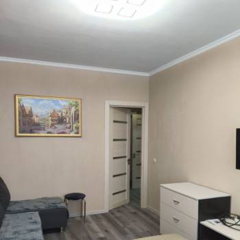 Продается 1-комнатная квартира, 34 м²