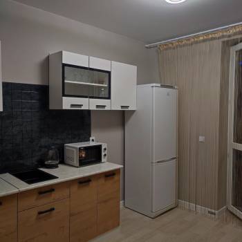 Сдается 1-комнатная квартира, 42 м²