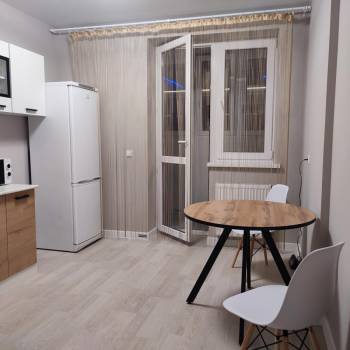 Сдается 1-комнатная квартира, 42 м²