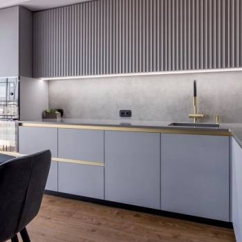 Продается Многокомнатная квартира, 100 м²