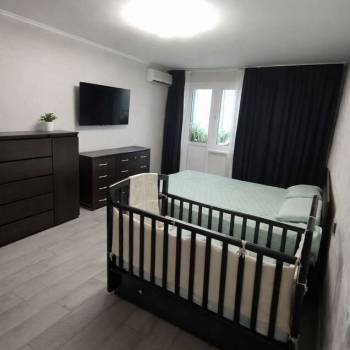 Продается 1-комнатная квартира, 47 м²