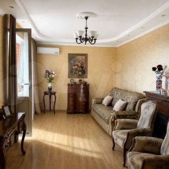 Продается 1-комнатная квартира, 58 м²
