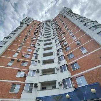 Продается 1-комнатная квартира, 58 м²