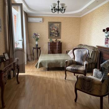 Продается 1-комнатная квартира, 58 м²