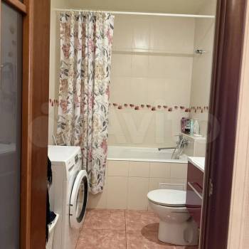 Продается 1-комнатная квартира, 58 м²
