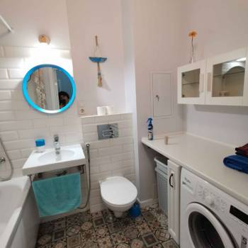 Продается 1-комнатная квартира, 53 м²