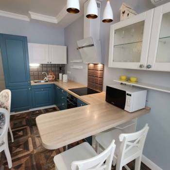 Продается 1-комнатная квартира, 53 м²