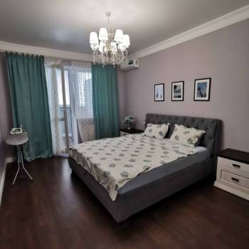 Продается 1-комнатная квартира, 53 м²