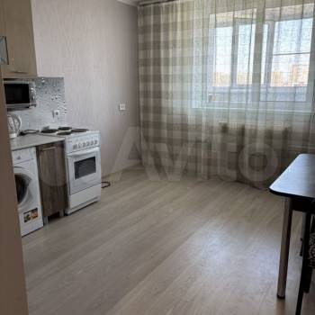 Сдается 1-комнатная квартира, 42 м²