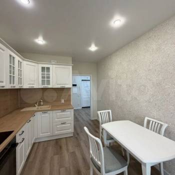 Продается 1-комнатная квартира, 40,4 м²