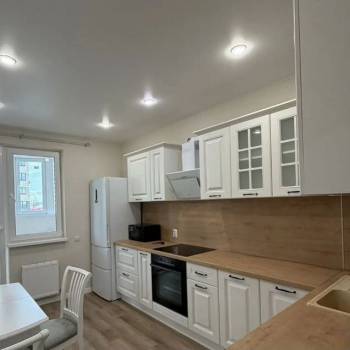 Продается 1-комнатная квартира, 40,4 м²
