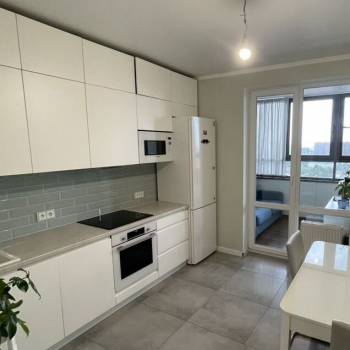 Продается 1-комнатная квартира, 50 м²