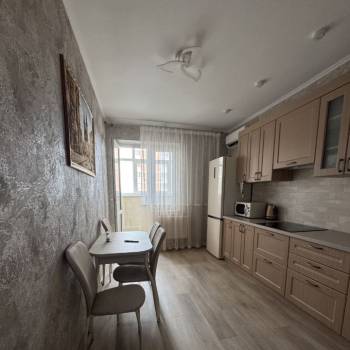Сдается 1-комнатная квартира, 42,3 м²